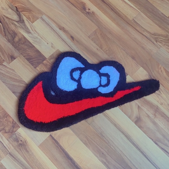 Hello kitty Nike rugs - Picture 4 of 5